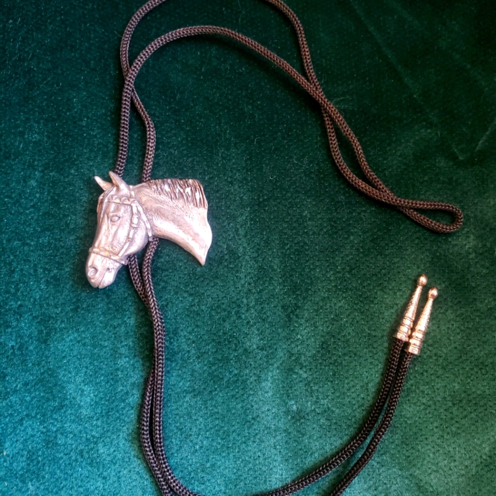 Horse bolo tie